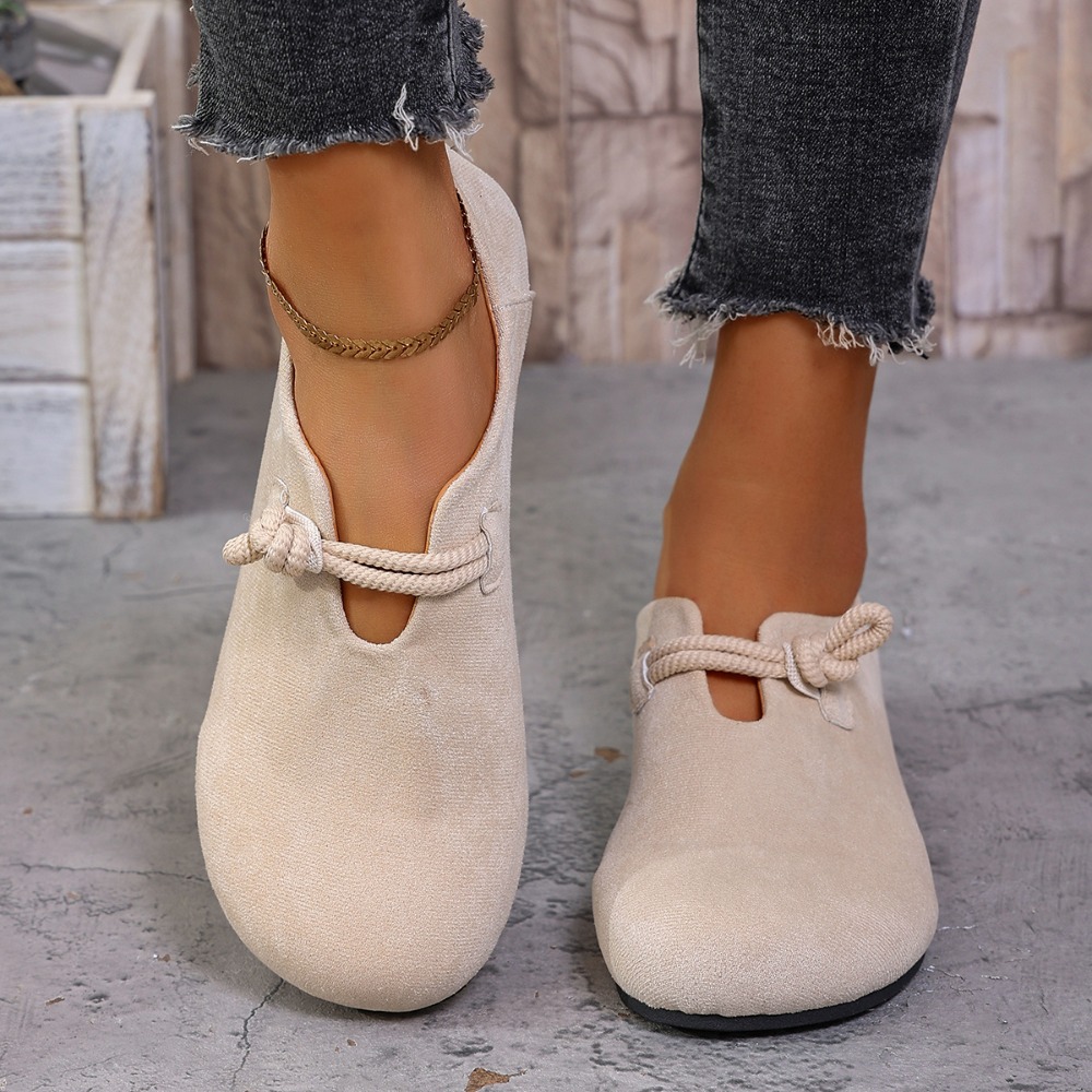 Heels - 女性用、フラットなローファー、丸いつま先、結び紐のストラップ、スリッポンタイプ、柔らかいスエード素材、快適、滑り止め、普段使いに最適なカジュアルなフラットシューズ。