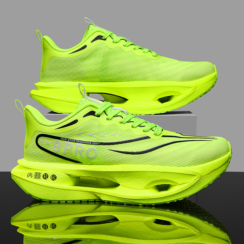 メンズ ランニングシューズ、マラソン用、スポーツ用、カジュア - Breathable Mesh Athletic Shoes のレビューと価格