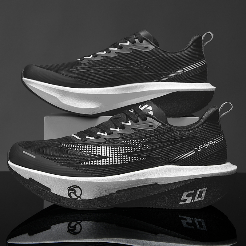 メンズ ランニングシューズ、オフロードシューズ、クッション性 - Lightweight Road Running Shoes のレビューと価格