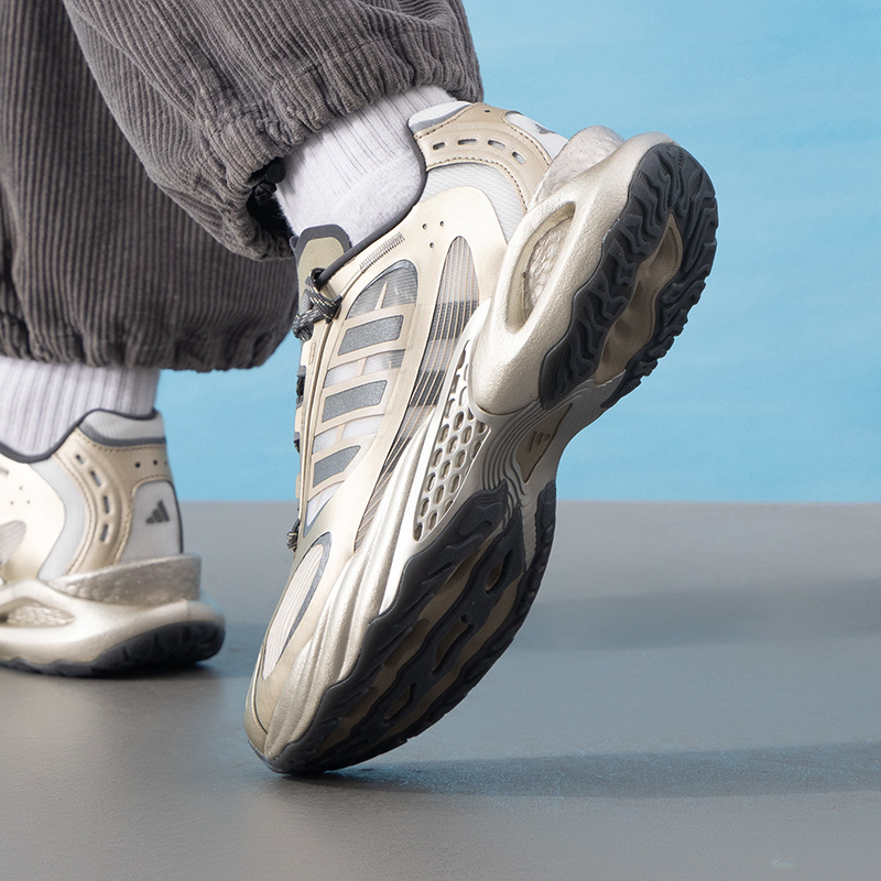 アディダス メンズ＆レディースシューズ オリジナル 軽量 ロ - Lightweight Road Running Shoes のレビューと価格